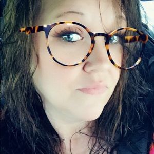 Meet your Posher, Elisha